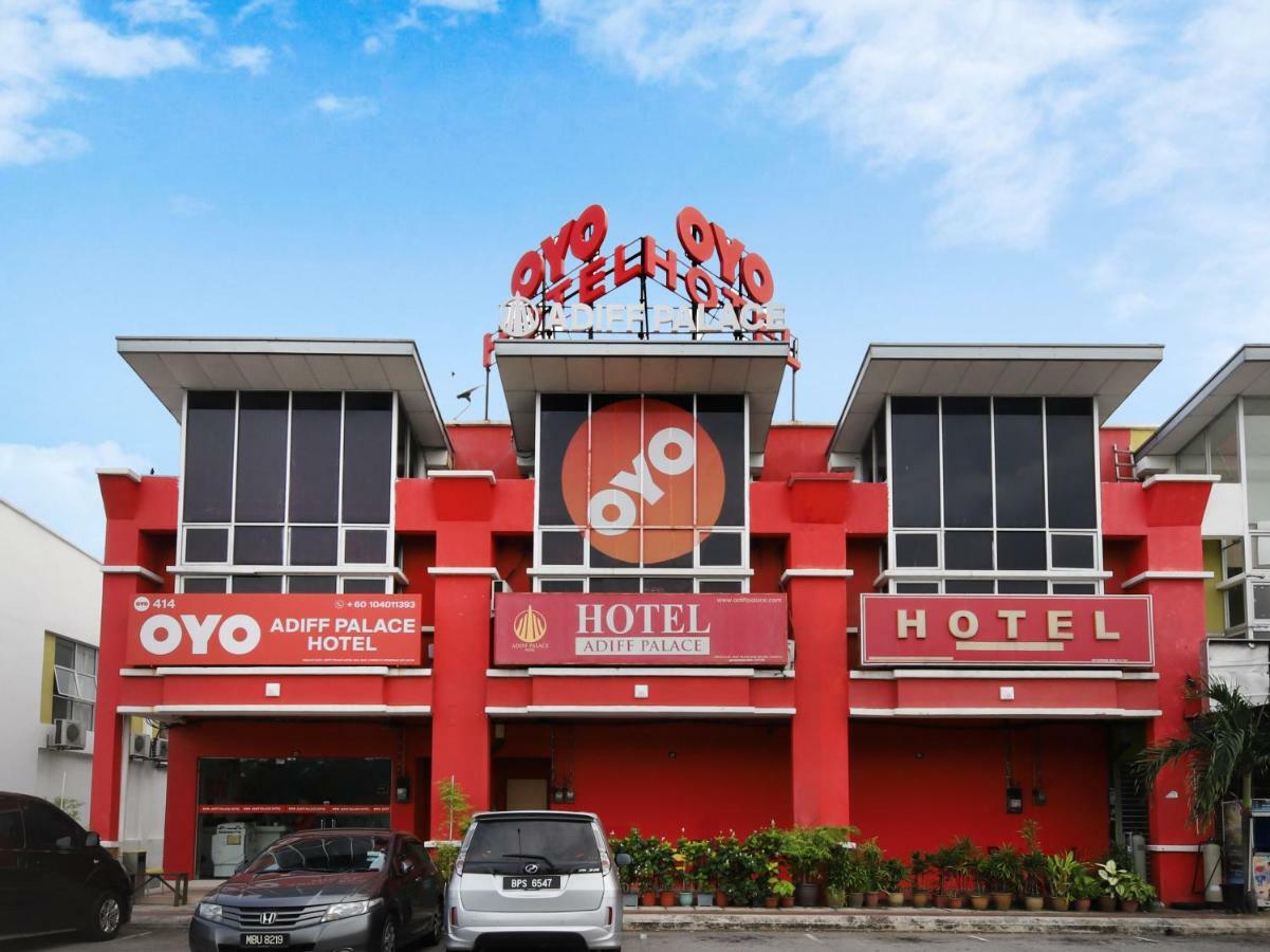 Super Oyo 414 Adiff Palace Hotel Sepang Exterior photo