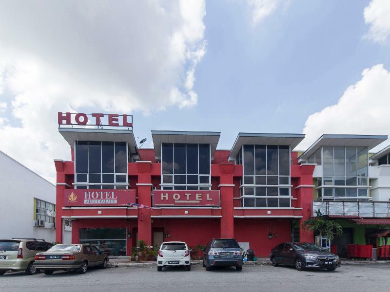 Super Oyo 414 Adiff Palace Hotel Sepang Exterior photo